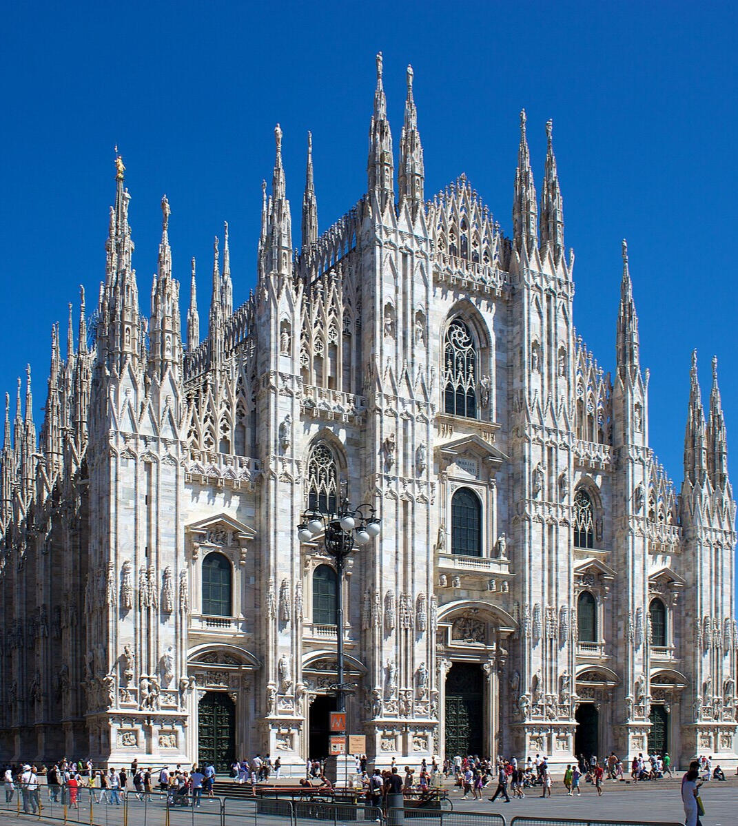 Italy Advertising Agency: Resources for Global Expansion in Italy Iconic Milano Cathedral and Piazza, from advertising in italy, agency guide